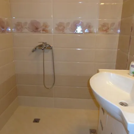 Luxury Lazur 2 *